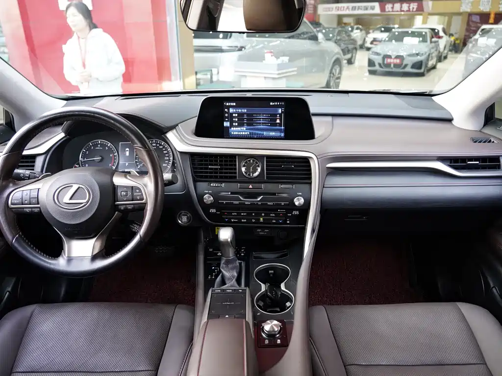Lexus RX 2020 facelift 300 two-wheel drive comfort version купить на сайте DeffCars