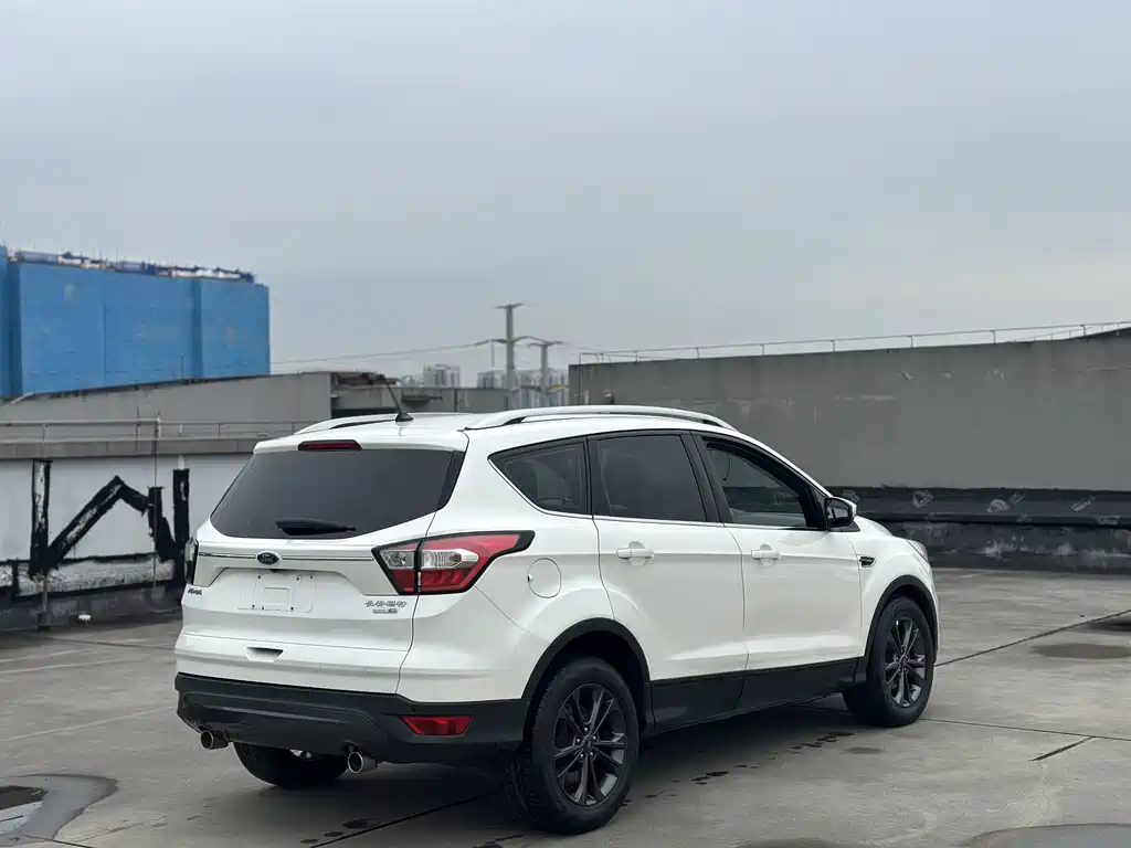 Escape 2019 EcoBoost 180 two-wheel drive platinum airfoil National VI купить на сайте DeffCars