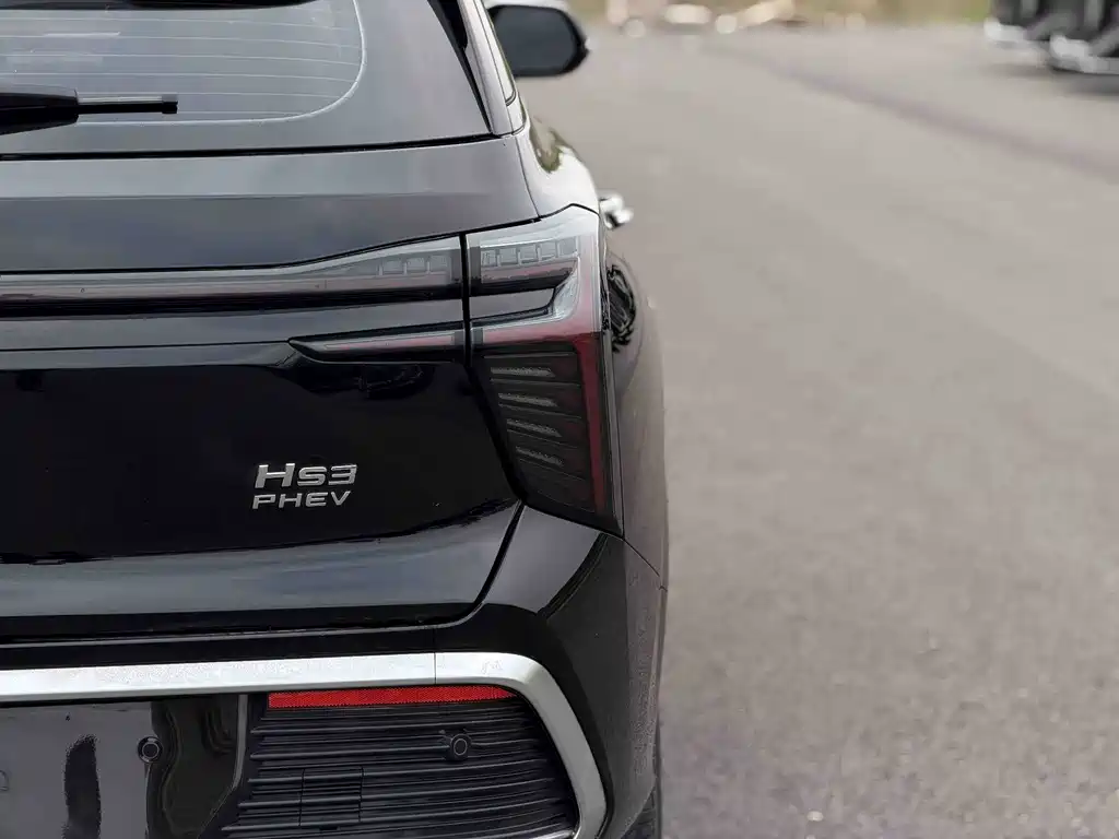 Hongqi HS3 PHEV 2024 115km Jinwei Edition купить на сайте DeffCars