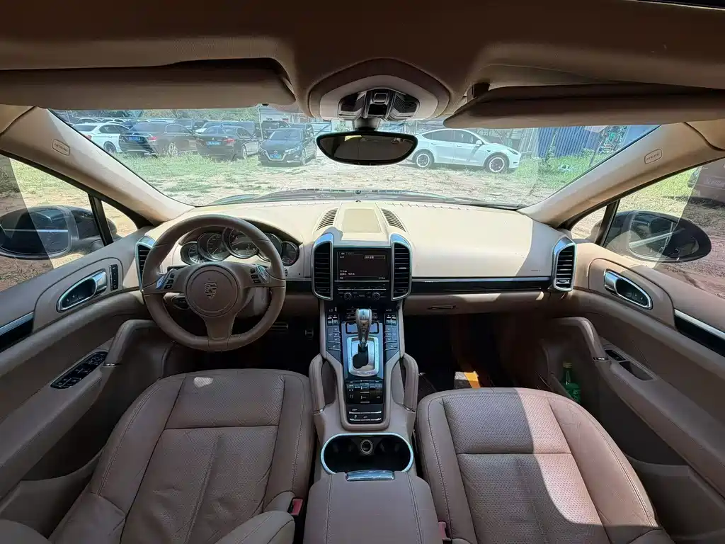 Cayenne 2014 Cayenne Platinum Edition 3.0T купить на сайте DeffCars