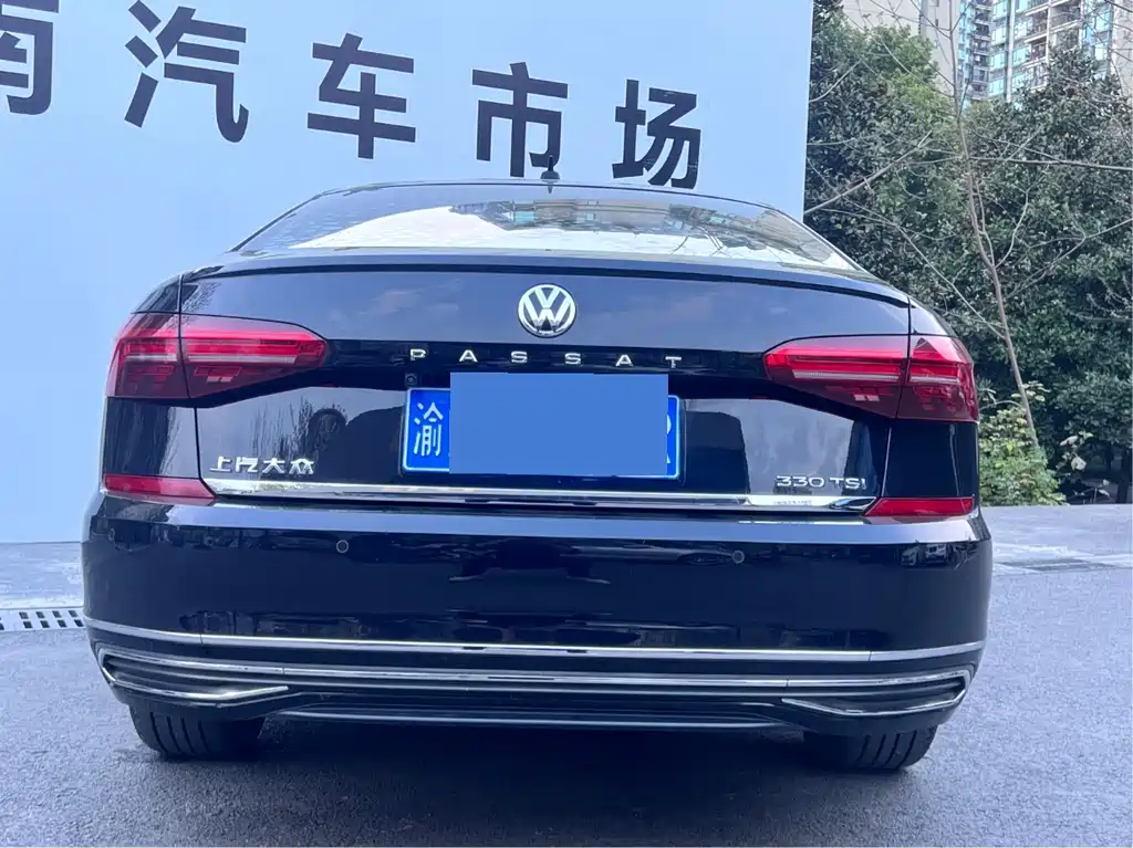 Passat 2019 330TSI Deluxe Edition National VI купить на сайте DeffCars