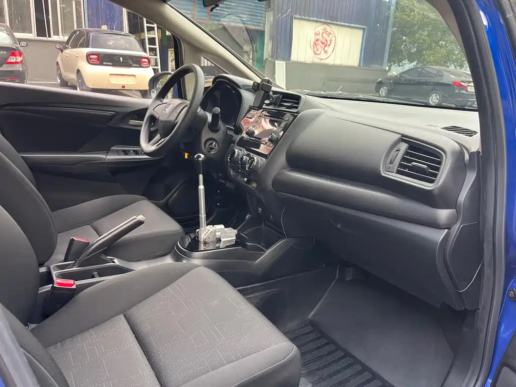 Fit 2018 1.5L manual comfort version купить на сайте DeffCars