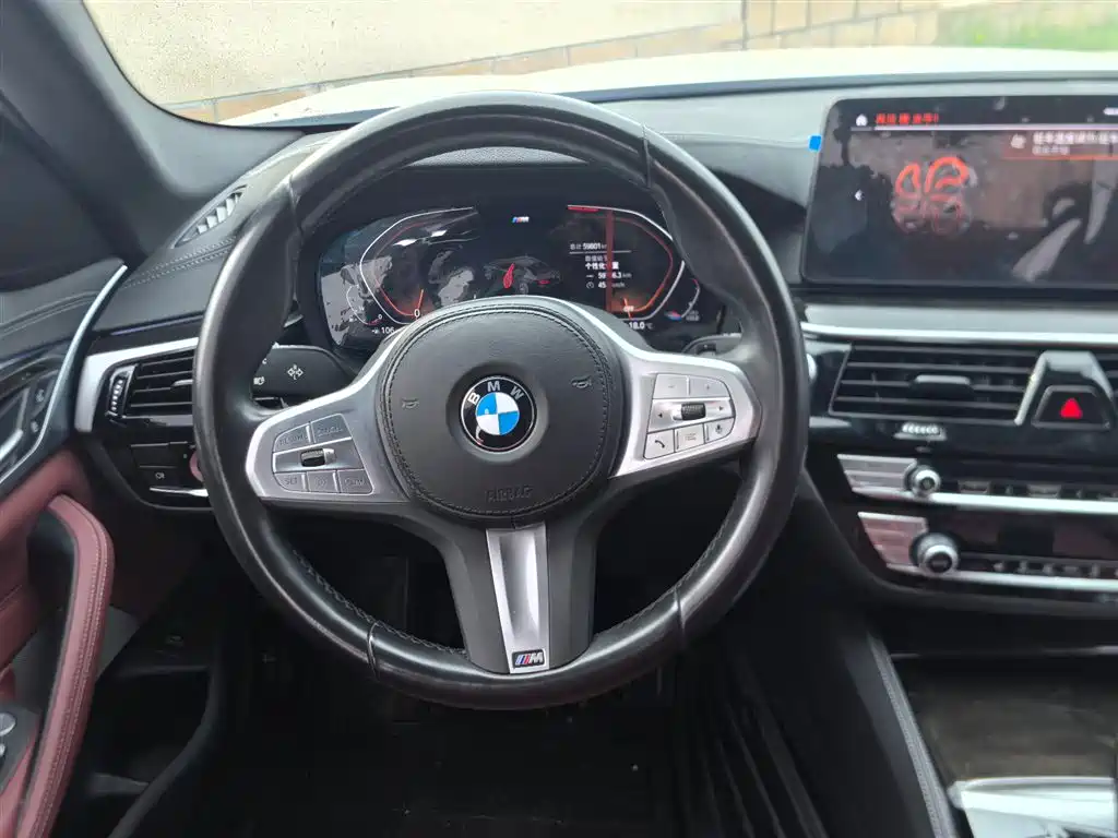 BMW 5 Series 2022 525Li M Sports Package купить на сайте DeffCars
