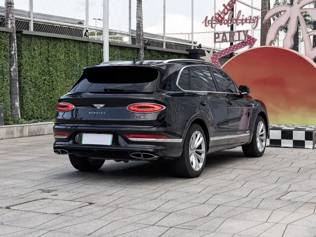 Bentayga plug-in hybrid 2021 3.0T PHEV купить на сайте DeffCars