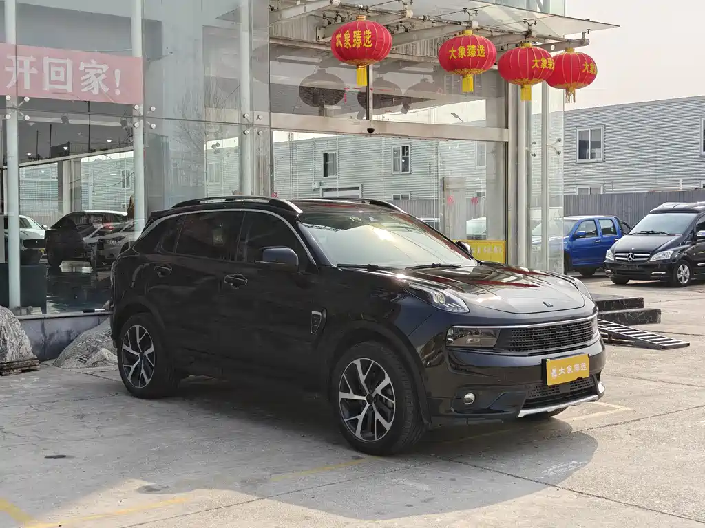 Lynk & Co 01 2019 2.0T 4WD Pro version National VI купить на сайте DeffCars