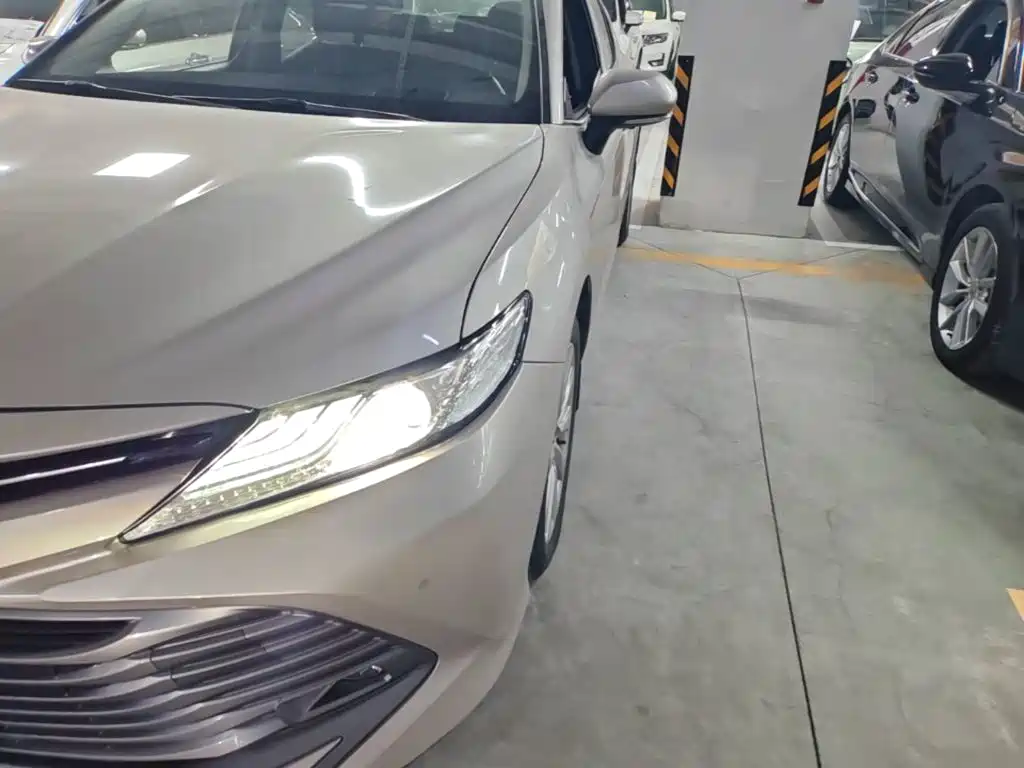 Camry 2018 2.0G Deluxe Edition купить на сайте DeffCars
