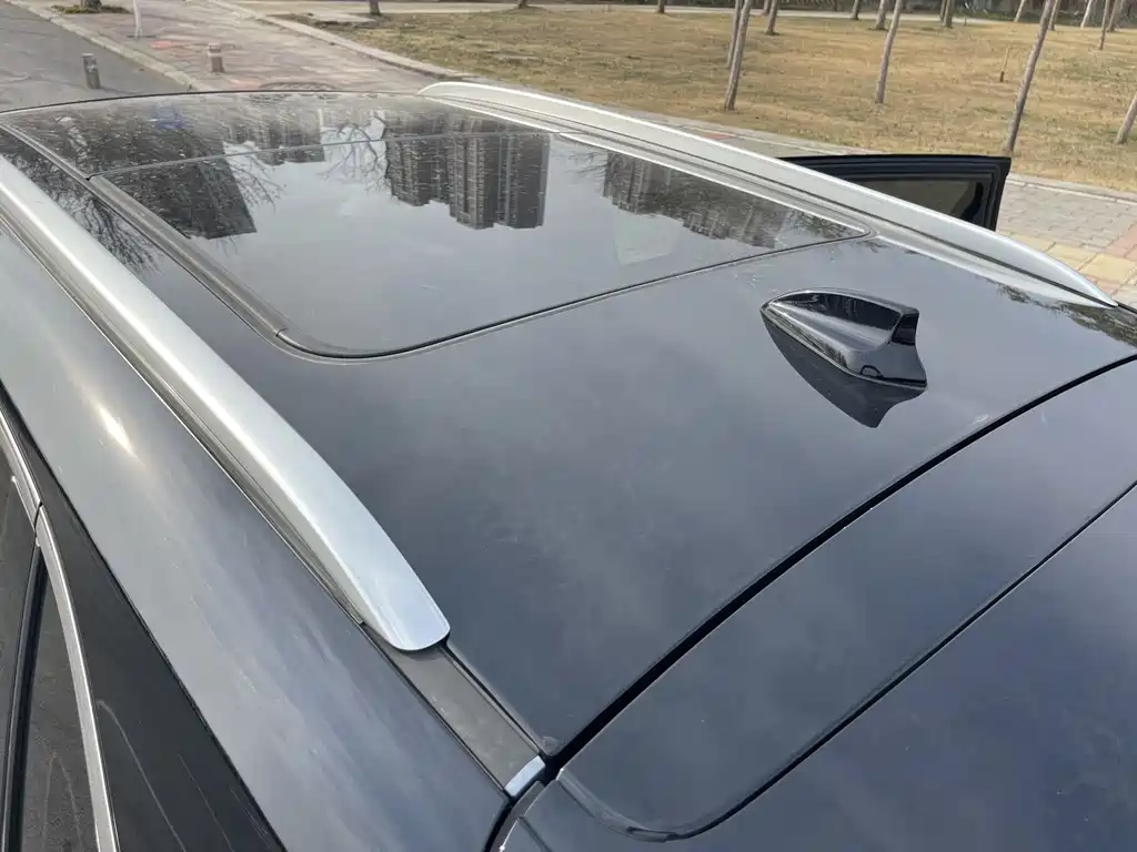 Hongqi HS5 2023 2.0T Qixiang Pro 500,000 Commemorative Edition купить на сайте DeffCars