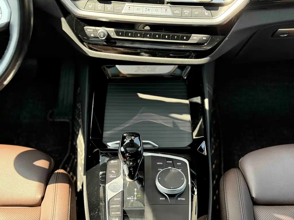 BMW X3 2022 facelift xDrive25i M sports package купить на сайте DeffCars