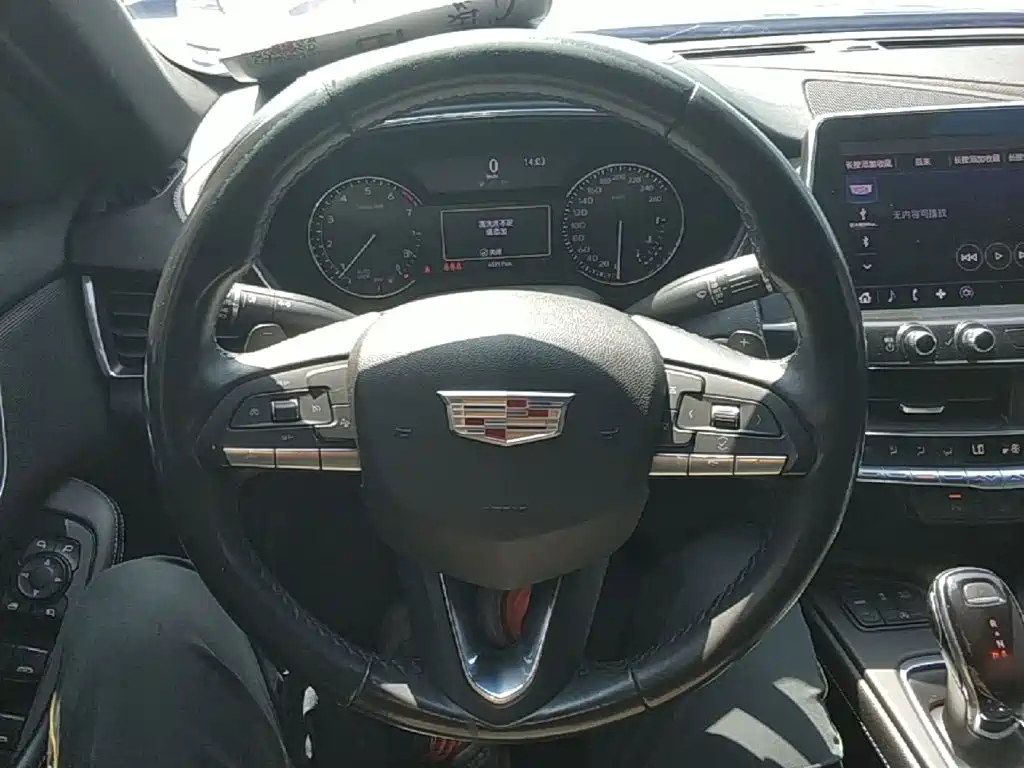 Cadillac CT5 2020 28T Fashionable and Sporty купить на сайте DeffCars