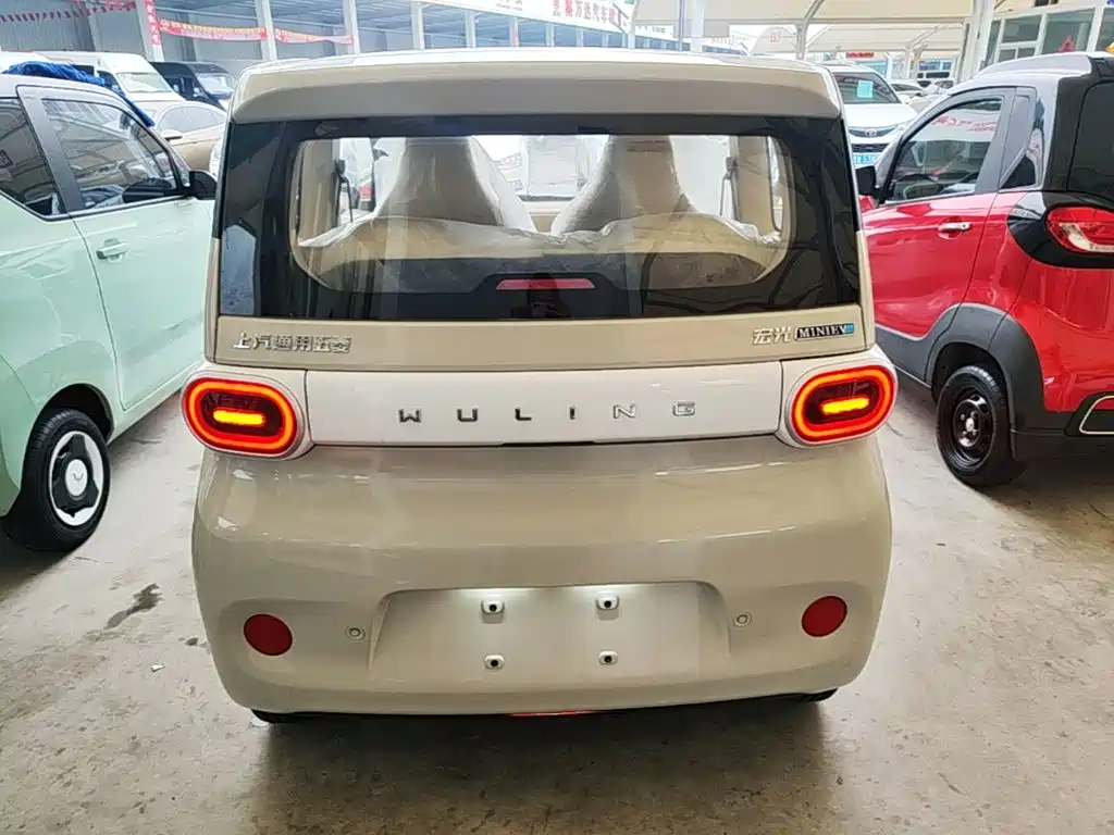 Hongguang MINIEV 2024 third generation 215km youth version купить на сайте DeffCars