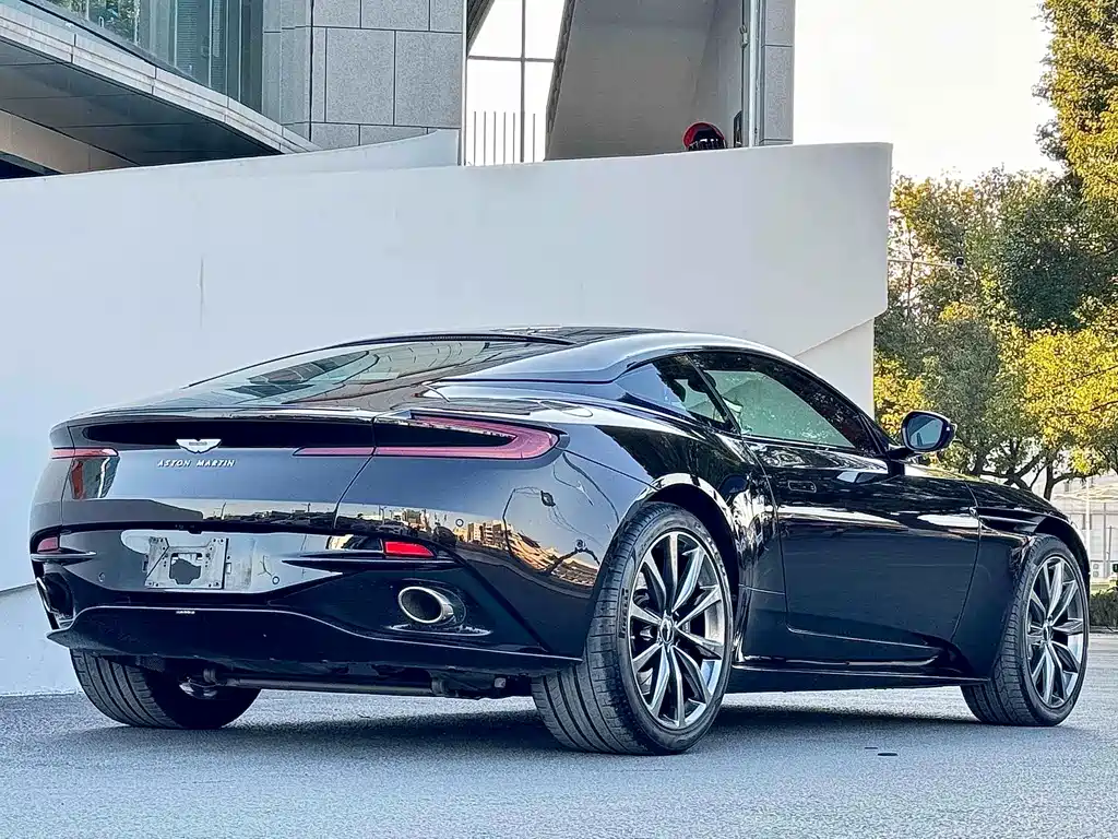Aston Martin DB11 2019 4.0T V8 Coupe купить на сайте DeffCars