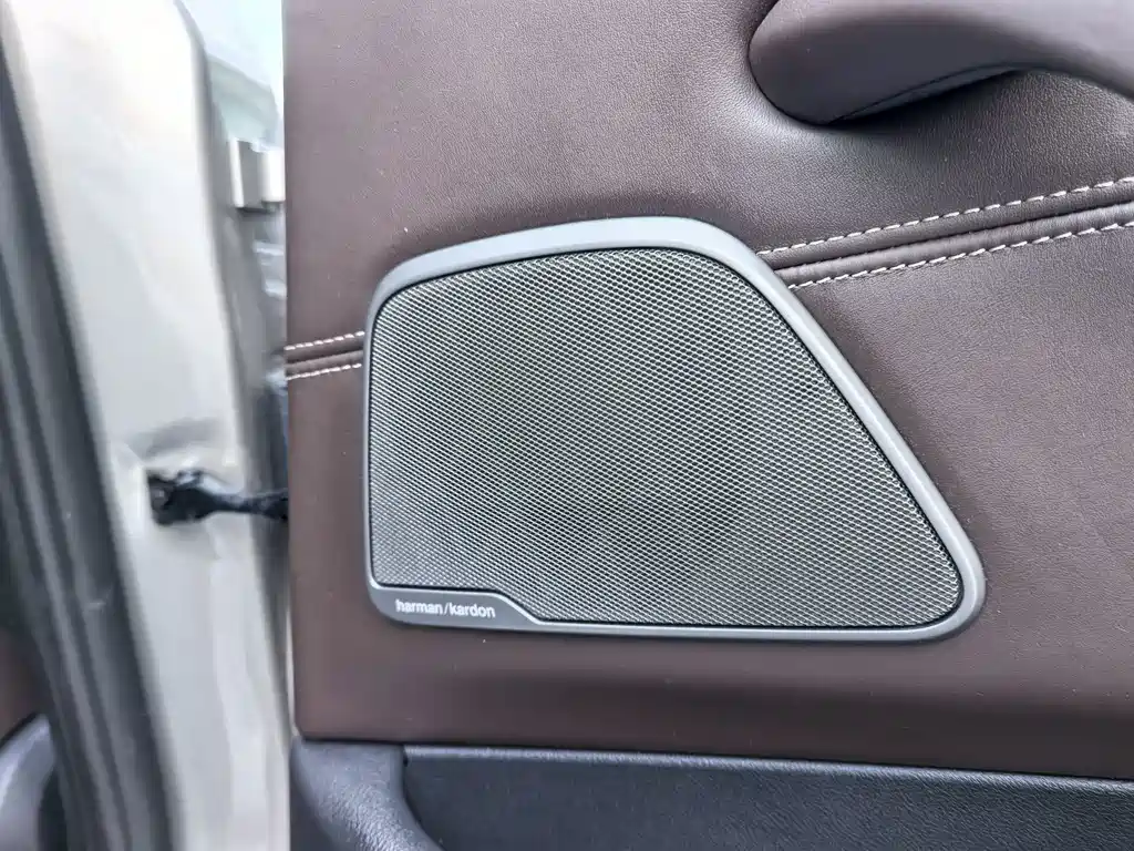 BMW 5 Series 2018 Facelift 530Li Exclusive Luxury Package купить на сайте DeffCars