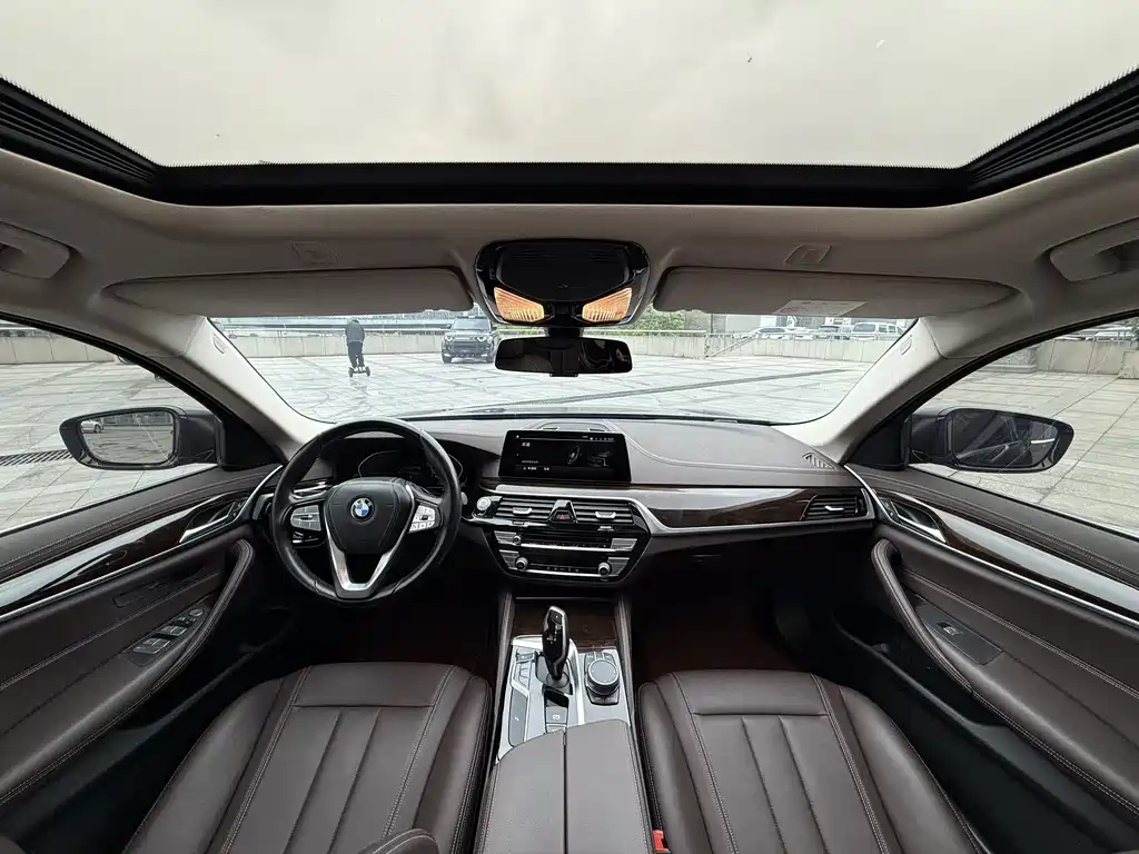 BMW 5 Series 2020 525Li Luxury Package купить на сайте DeffCars