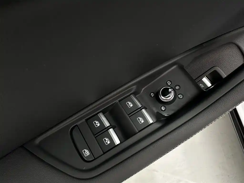 Audi A4L 2023 40 TFSI luxury and dynamic model купить на сайте DeffCars
