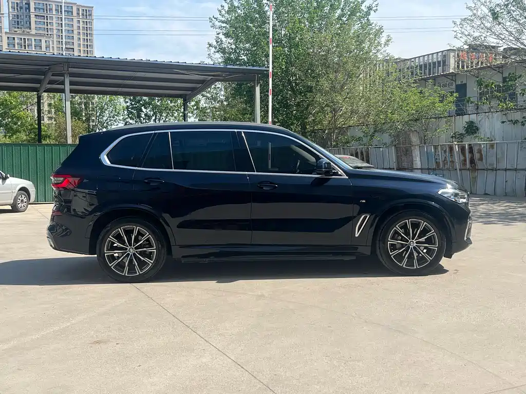 BMW X5 2023 xDrive 30Li Exclusive M Sports Package купить на сайте DeffCars
