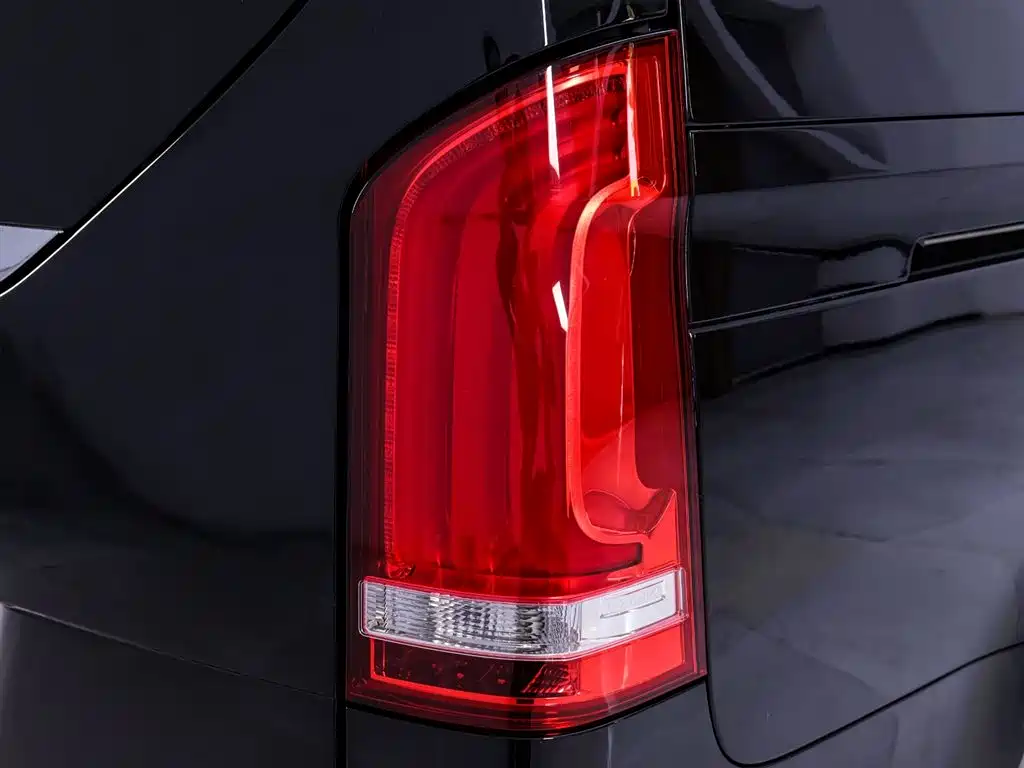 Mercedes-Benz V-Class 2022 V 260 Pilot Edition купить на сайте DeffCars