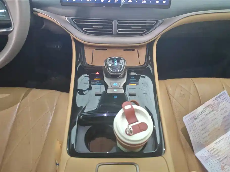Denza D9 2022 DM-i 970 four-wheel drive flagship model купить на сайте DeffCars