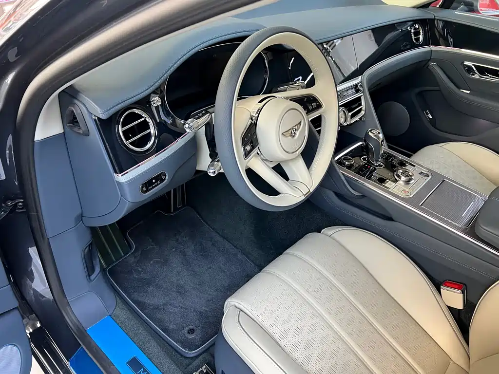 Flying Spur 2024 4.0T V8 Mulliner купить на сайте DeffCars