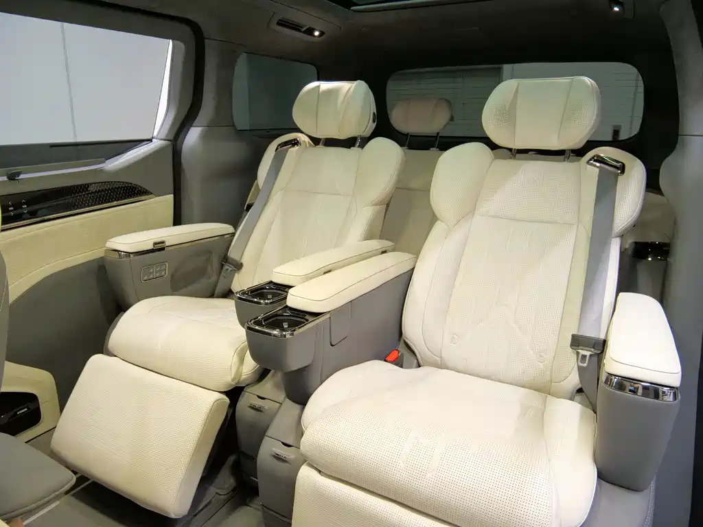 Jikrypton 009 2024 six-seat executive version four-wheel drive 108kWh купить на сайте DeffCars