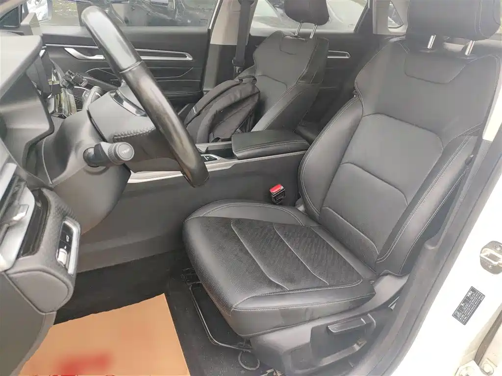 Emgrand 2023 4th Generation Champion Edition 1.5L CVT Luxury Model купить на сайте DeffCars