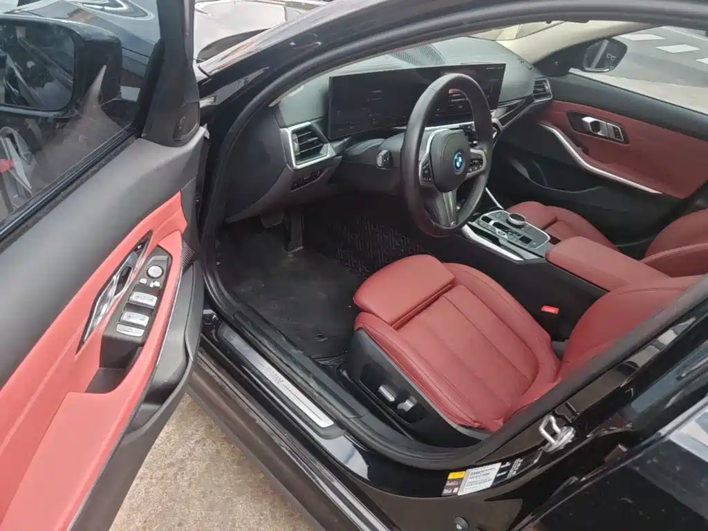 BMW i3 2022 eDrive 35 L купить на сайте DeffCars