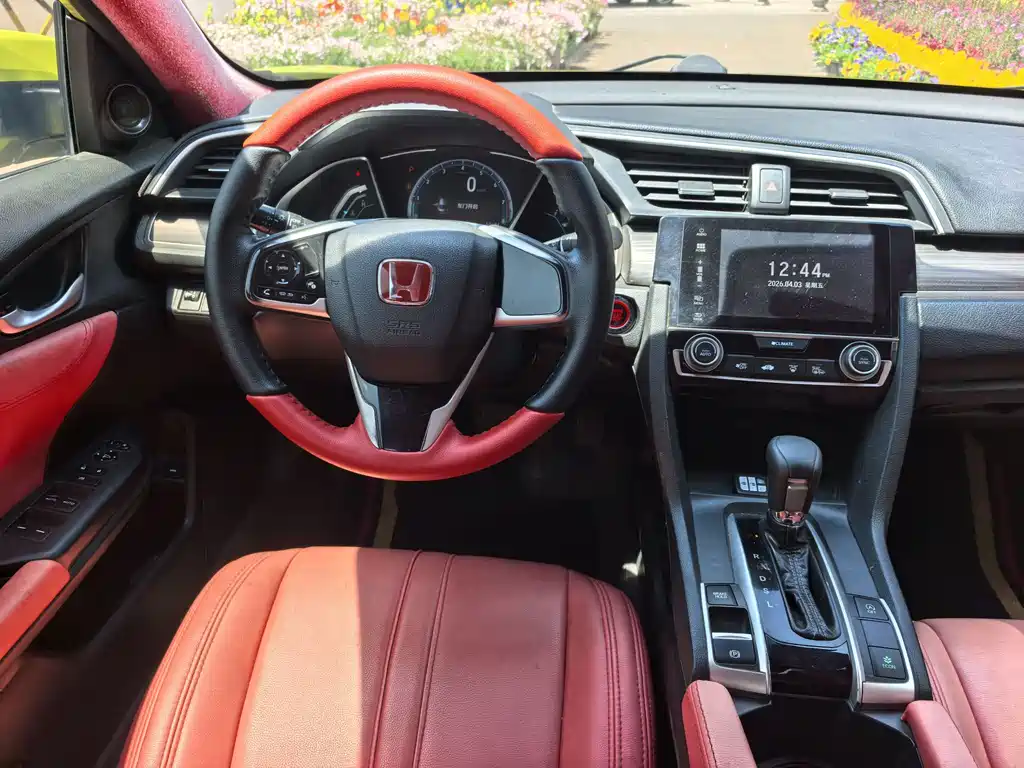 Civic 2019 220TURBO CVT Dynamic Edition National V купить на сайте DeffCars