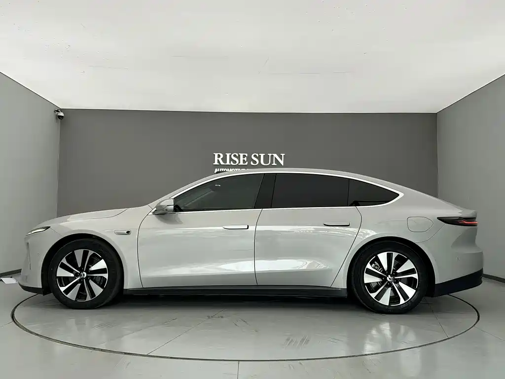 NIO ET7 2022 model 75kWh купить на сайте DeffCars