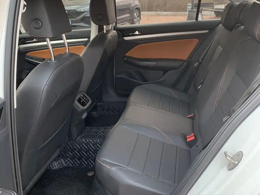 Bora 2023 model 200TSI DSG Yuexing PRO version купить на сайте DeffCars