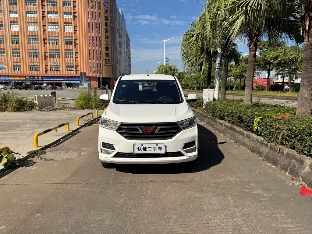 Wuling Hongguang 2019 1.5L S Standard National VI LAR купить на сайте DeffCars
