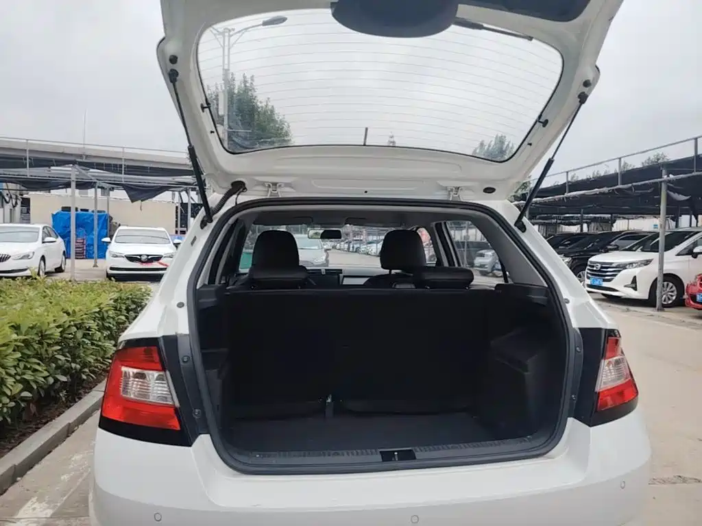 Fabia 2017 1.4L automatic car version купить на сайте DeffCars