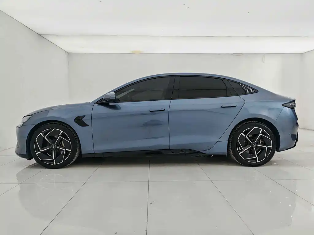 Seal 2022 700km long range rear-wheel drive version купить на сайте DeffCars