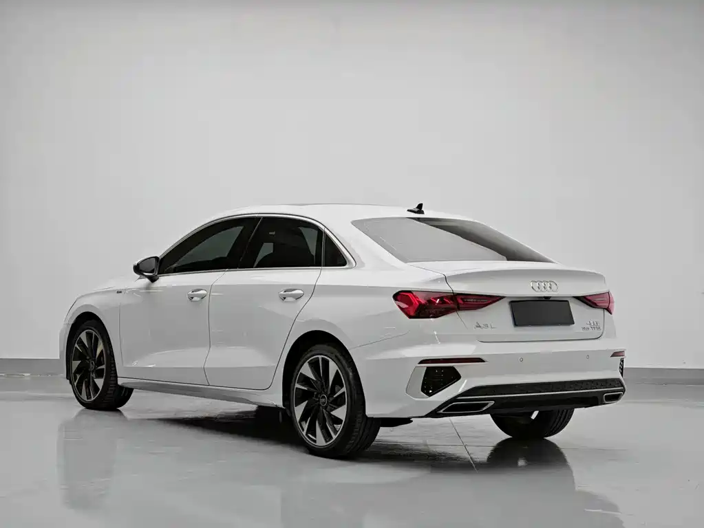 Audi A3 2023 A3L Limousine 35 TFSI fashionable and sporty купить на сайте DeffCars