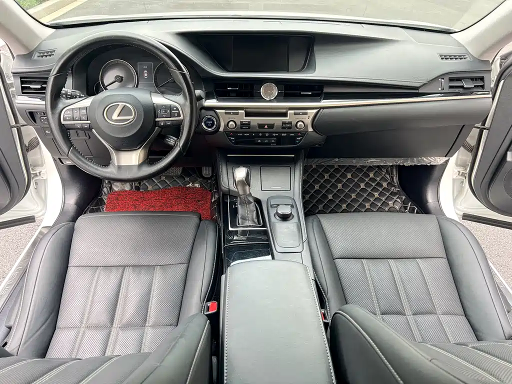Lexus ES 2015 300h Comfort Edition купить на сайте DeffCars