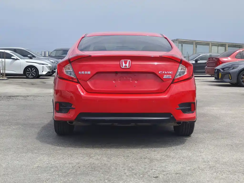 Civic 2016 220TURBO CVT Deluxe Edition купить на сайте DeffCars