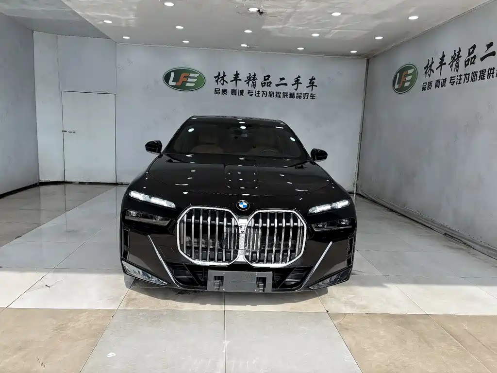 BMW 7 Series 2023 740Li Exclusive M Sports Package купить на сайте DeffCars