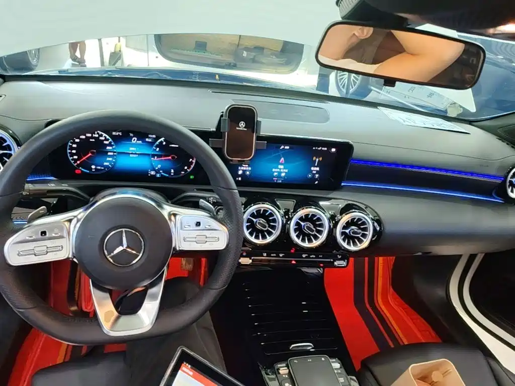 Mercedes-Benz A-Class 2022 Facelift A 200 L Sports Sedan Fashionable купить на сайте DeffCars