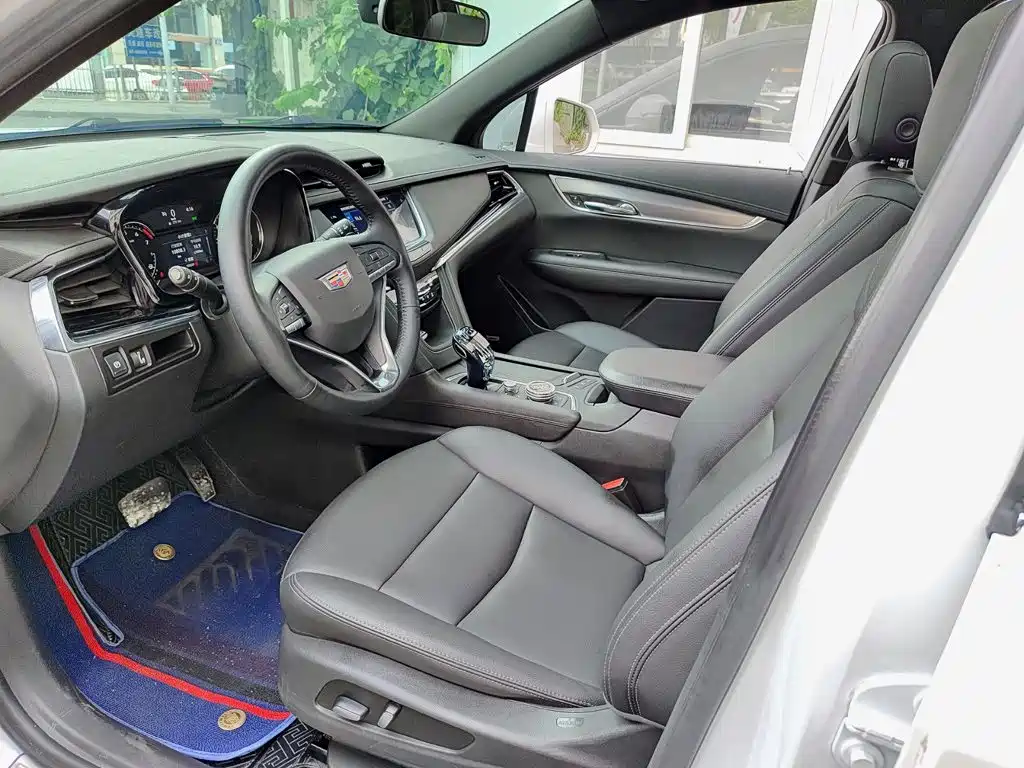 Cadillac XT6 2020 28T seven-seater stylish model купить на сайте DeffCars