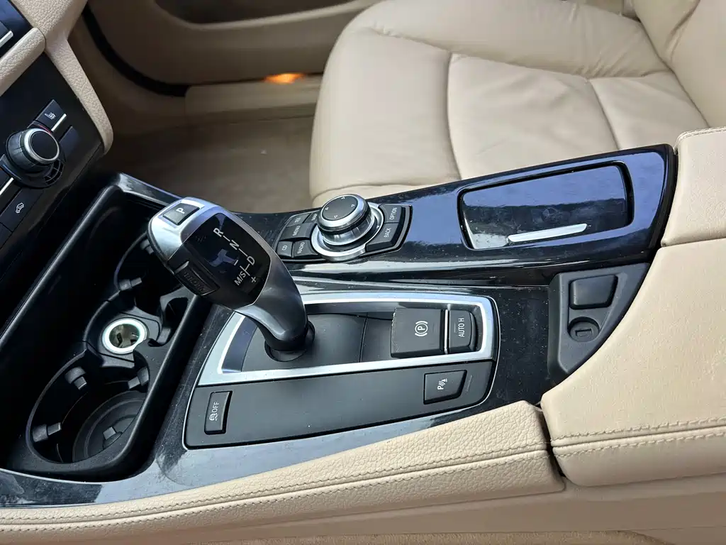 BMW 5 Series 2011 523Li Leading Model купить на сайте DeffCars