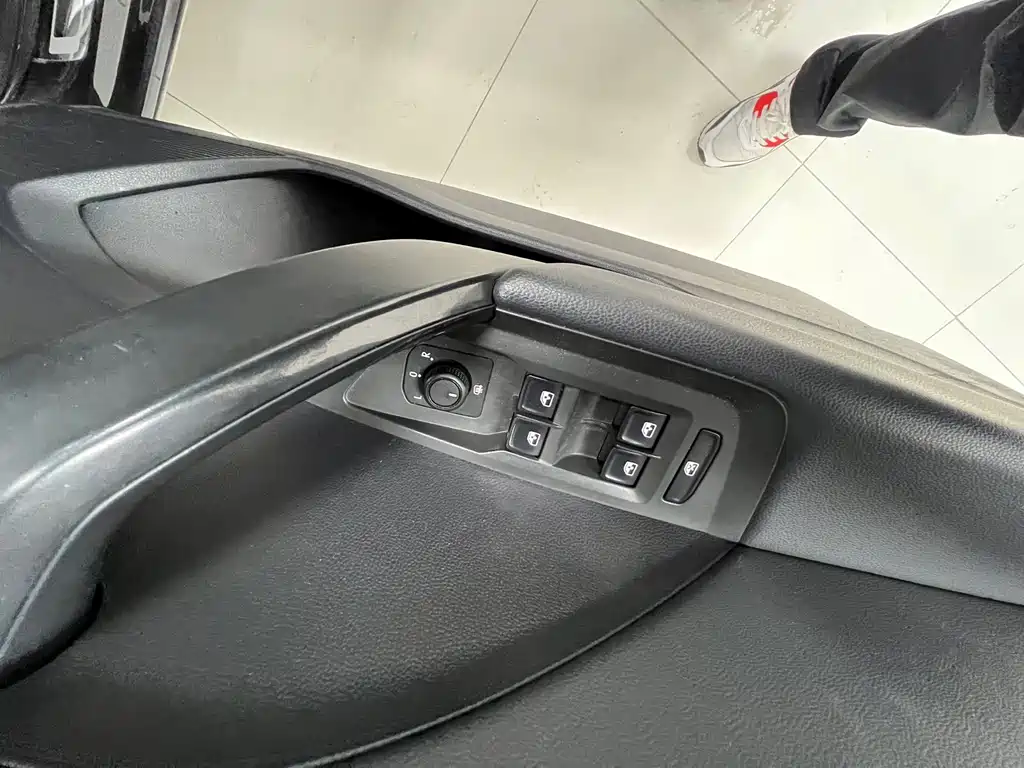 Tuyue 2022 280TSI two-wheel drive luxury version купить на сайте DeffCars