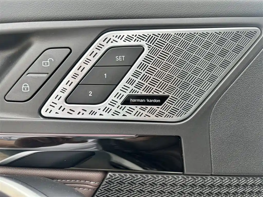 BMW X1 2025 sDrive25Li X Design Package купить на сайте DeffCars