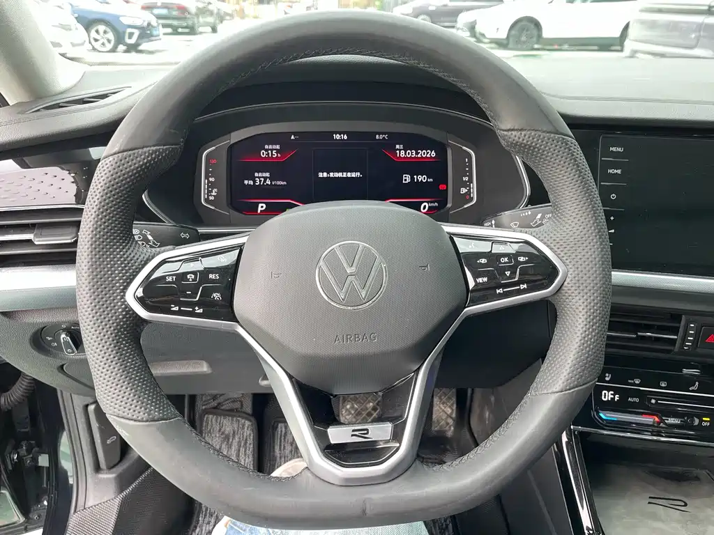 Passat 2023 380TSI Deluxe Edition купить на сайте DeffCars