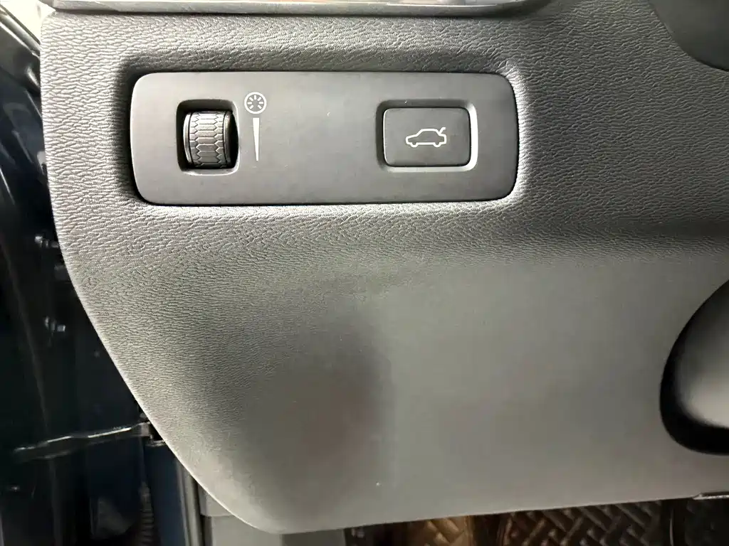 Volvo XC60 2019 T5 Four-wheel Drive Smart Edition National VI купить на сайте DeffCars