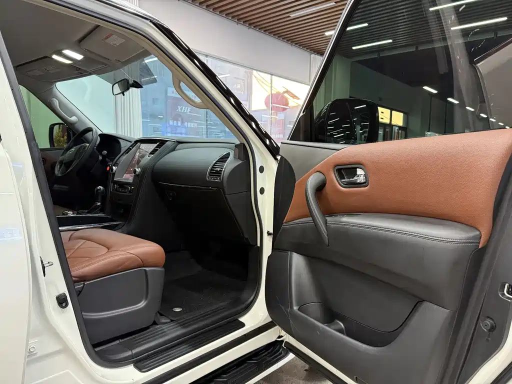Patrol 2018 4.0L LinkedIn model купить на сайте DeffCars