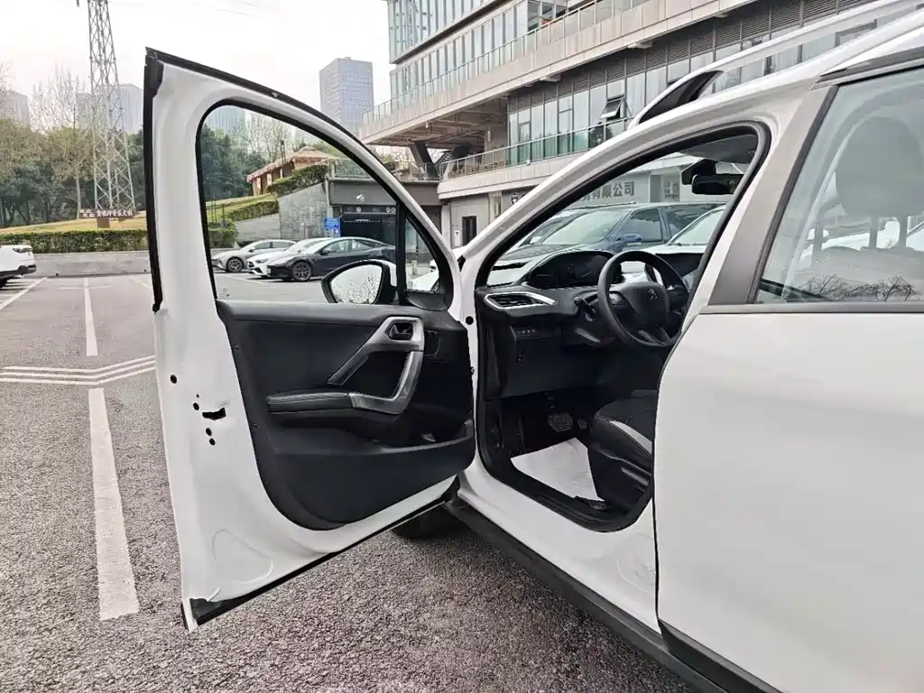 Peugeot 2008 2018 1.6L automatic trendy version купить на сайте DeffCars