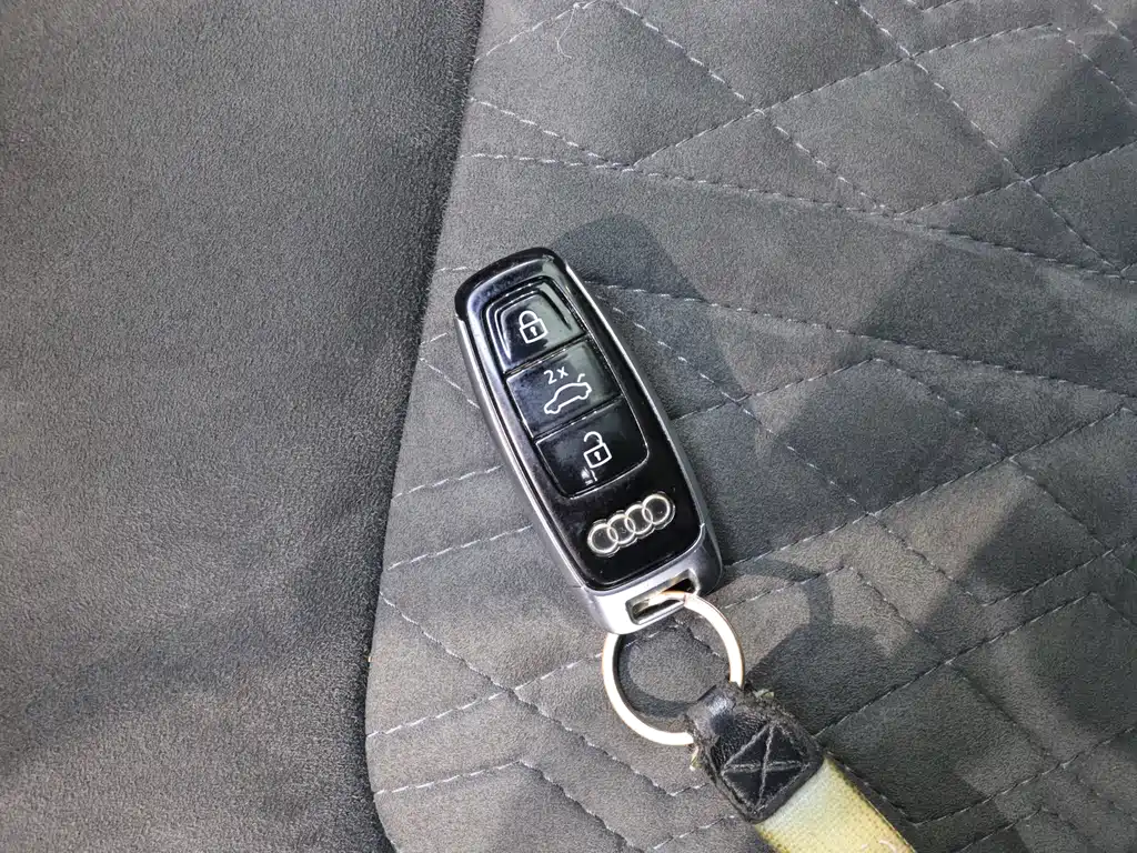 Audi A6L 2023 55 TFSI quattro exclusive dynamic model купить на сайте DeffCars