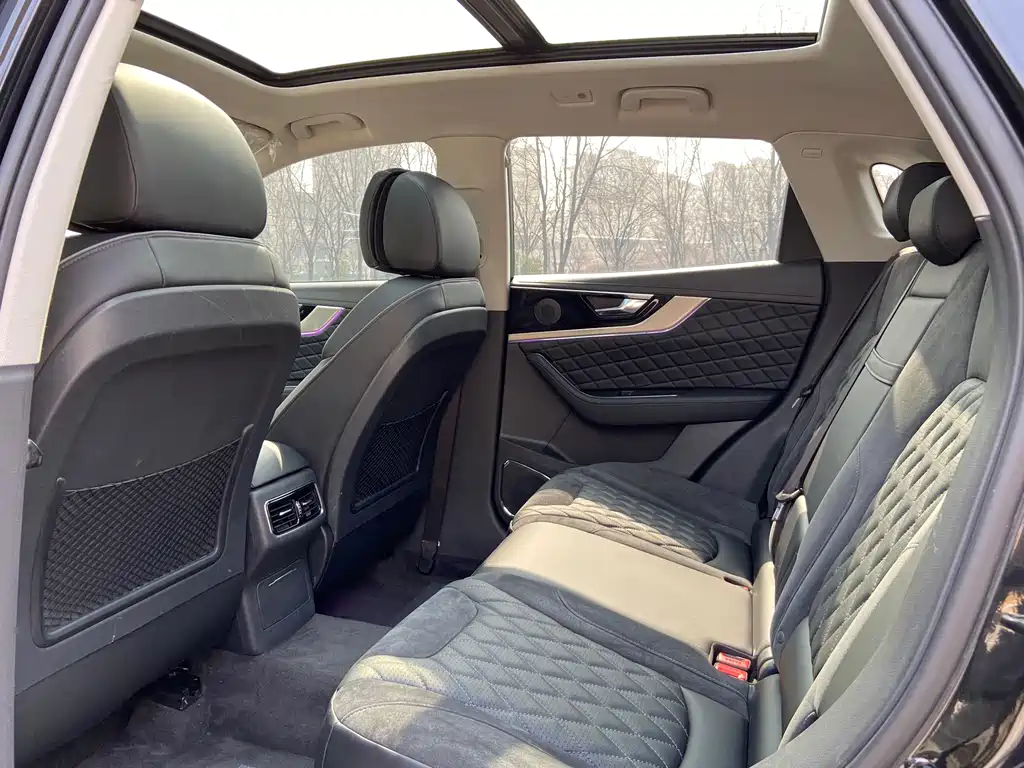 Hongqi HS5 2019 2.0T Zhilian Flagship Edition купить на сайте DeffCars