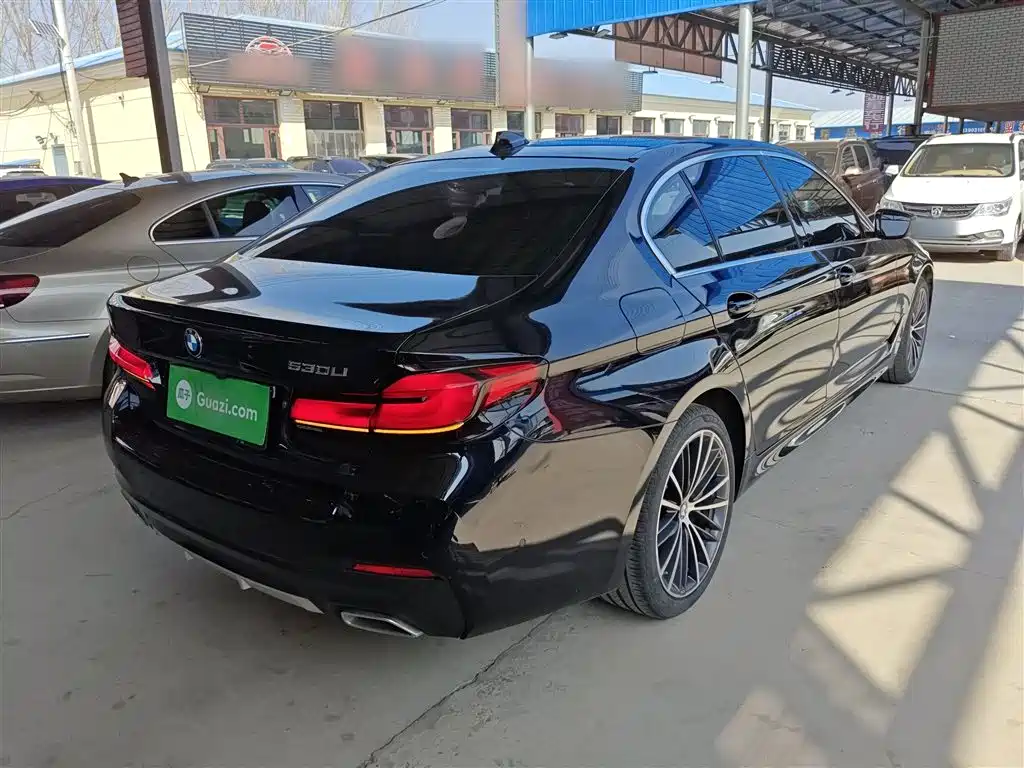 BMW 5 Series 2023 530Li Leading M Sports Package купить на сайте DeffCars