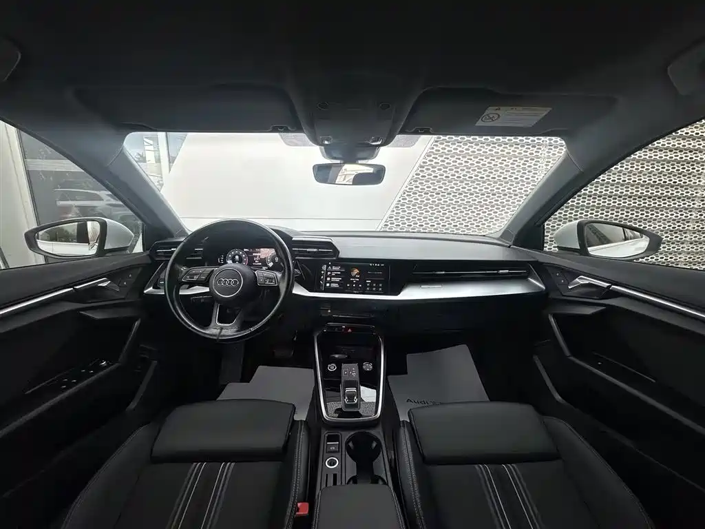 Audi A3 2022 Sportback 35 TFSI Enterprising and Elegant Model купить на сайте DeffCars