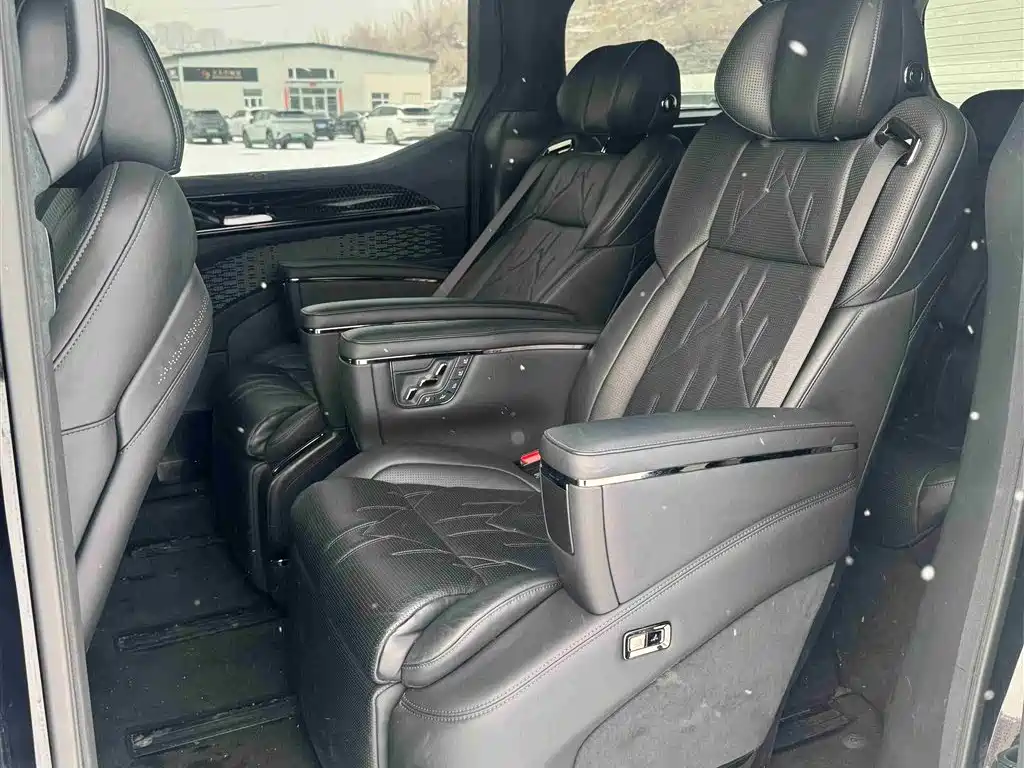 Jikrypton 009 2024 seven-seat aisle version four-wheel drive 108kWh купить на сайте DeffCars