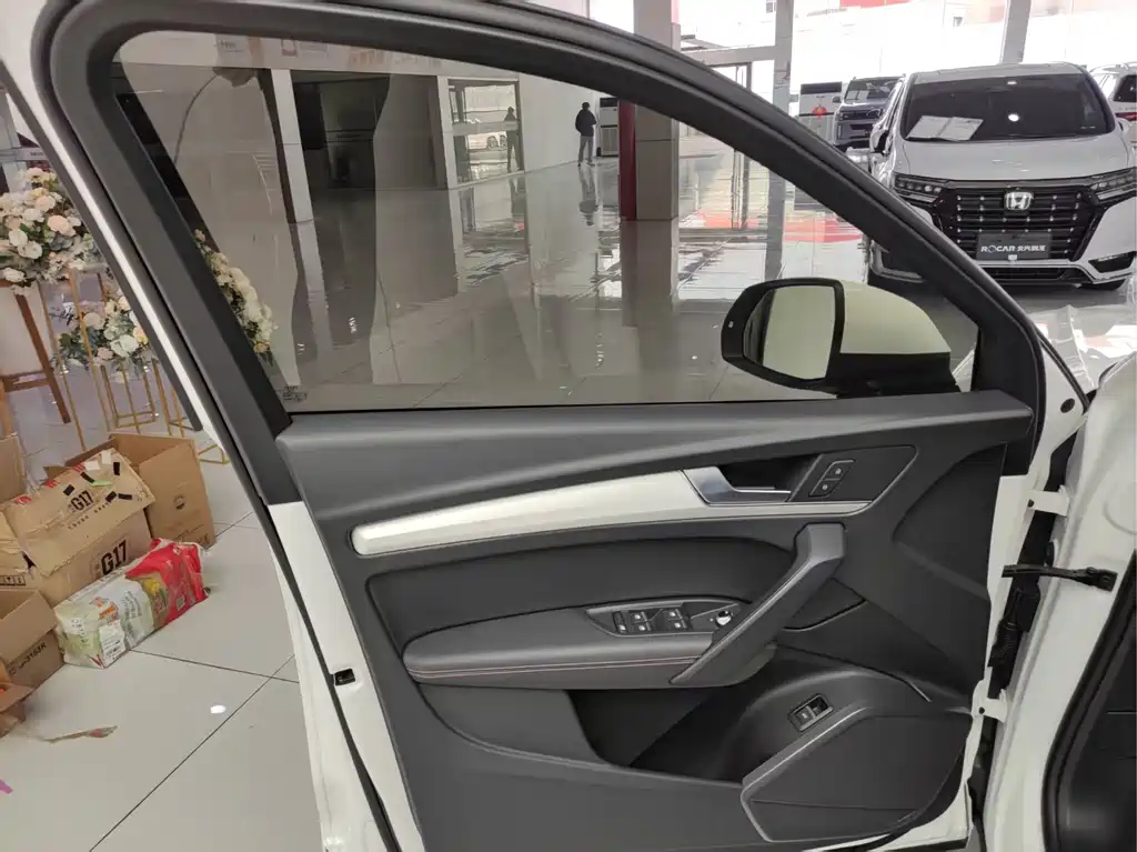 Audi Q5L 2018 40 TFSI enjoys fashionable style, National V купить на сайте DeffCars